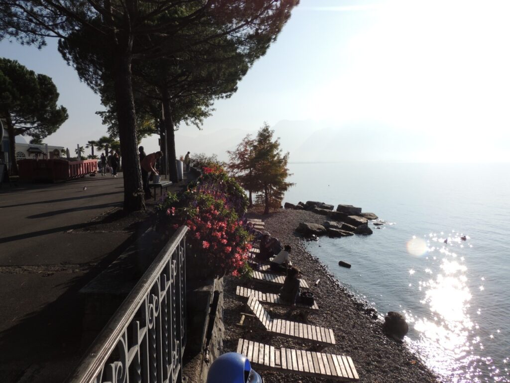 Montreux - também tem sua praia no Lago Léman