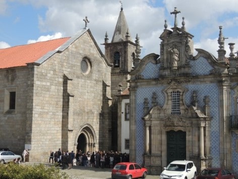 A cidade de Guimaraes é conhecida como o berço de Portugal  