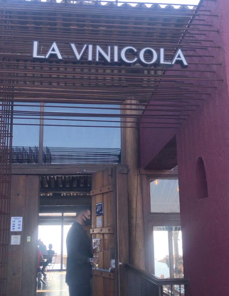 O Restaurante La Vinícola Topo do Mundo fica em Brumadinho, a 34 km de Belo Horizonte, e merece a visita por seu belíssimo por do sol.