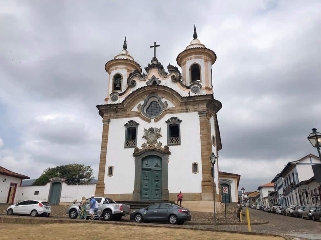 Atrações para visitar em Mariana Mg em 1 dia. Mariana está situada a 14 km de Ouro Preto e é uma boa opção de bate e volta a de lá.