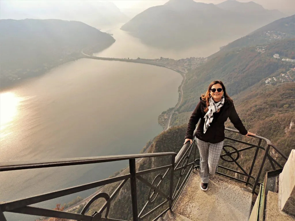 Vista da escada da Igreja do Monte San Salvatore