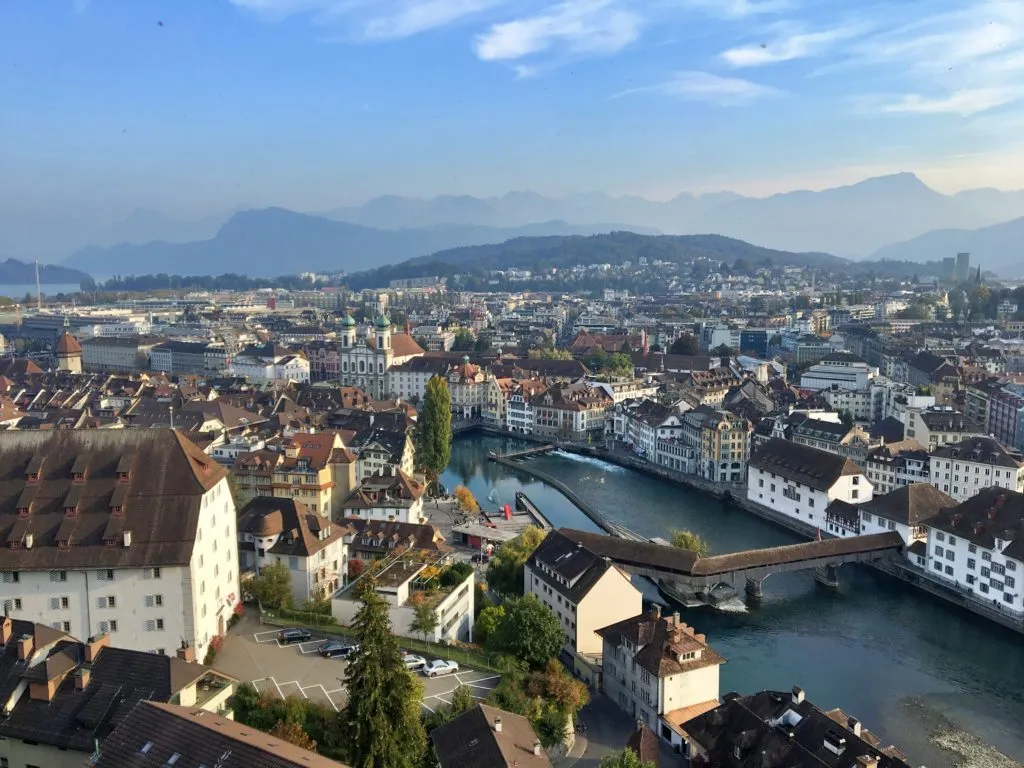 Vista de Lucerna a partir das Muralhas e Torres Musegg