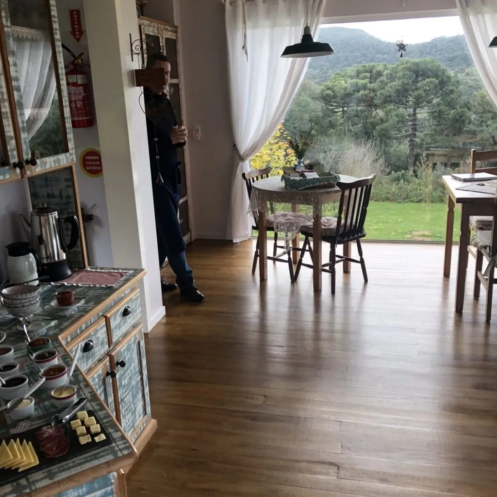 Salão de Café da Manhã da Pousada Cantos e Encantos