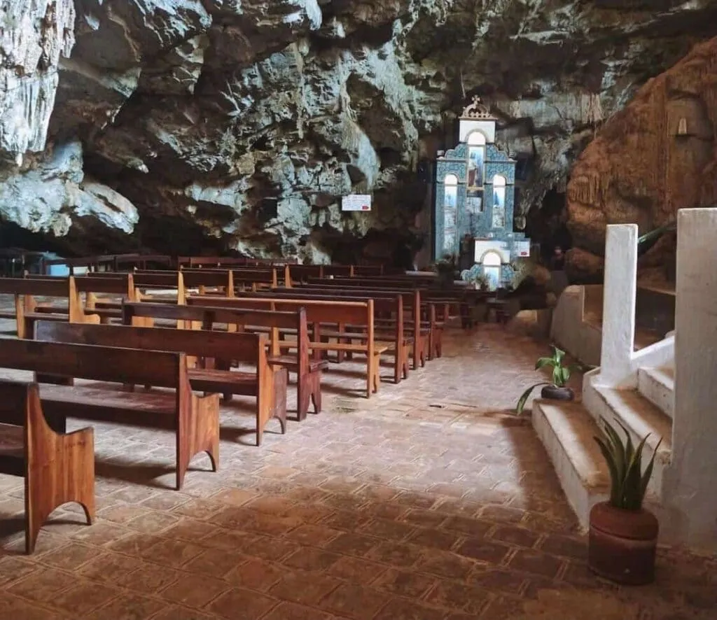 Atrações de Mucugê Ba - Gruta das Mangabeiras _ Ituaçu Ba