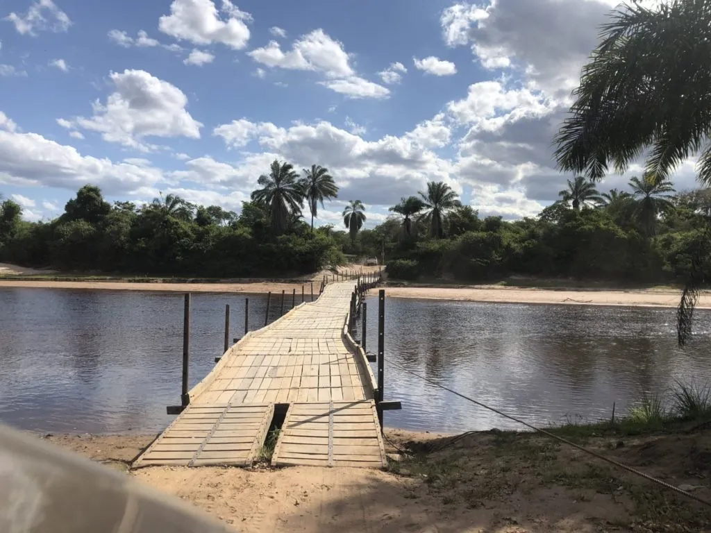 Estradas de terra que levam ao Olho D'água, Poço Azul e Poço Encantado
