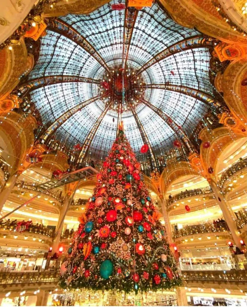 Dez cidades para se aproveitar o Natal pelo mundo - Paris