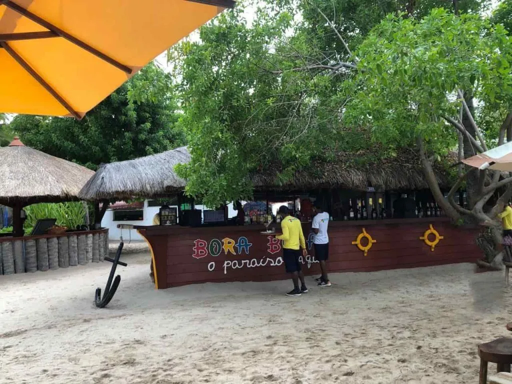 Praia dos Carneiros, day use no Restaurante Bora Bora