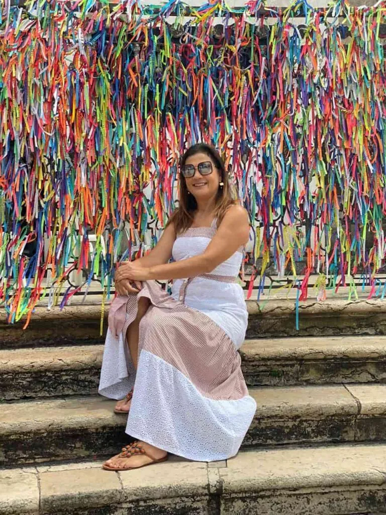 Igreja do Bonfim - a tradição dos pedidos e do agradecimento e da roupa branca