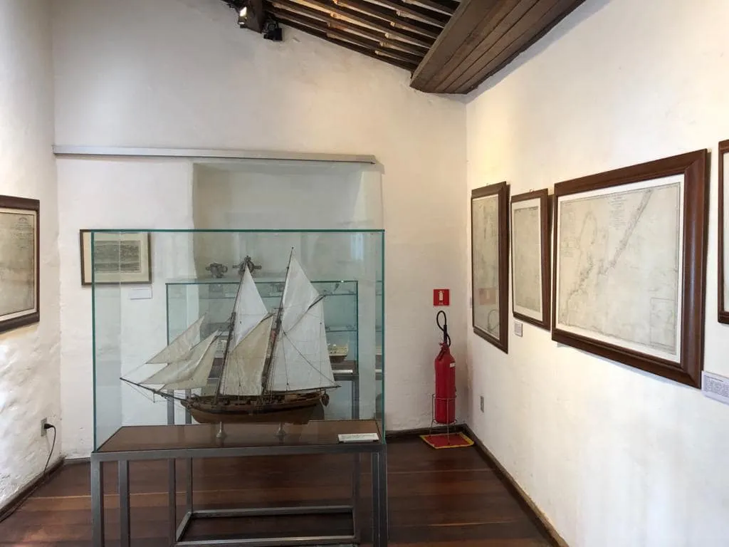 O Museu Náutico da Bahia fica localizado no Forte Santo Antônio da Barra em Salvador Ba