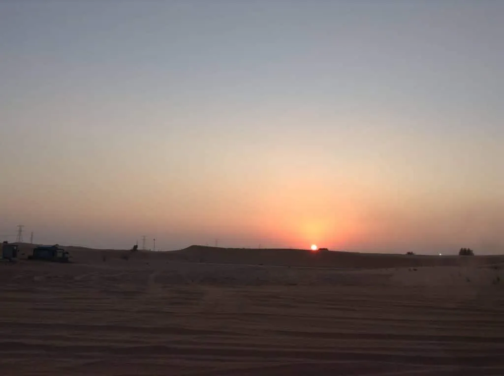 Safari no Deserto de Dubai é um passeio imperdível para quem vai aos Emirados Árabes