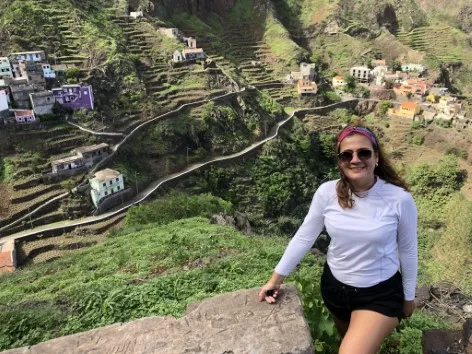 Uma grande atração da Ilha de Santo Antão em Cabo Verde são as trilhas nas montanha. E a trilha de Cruzinha da Garça a Fontainhas é imperdível