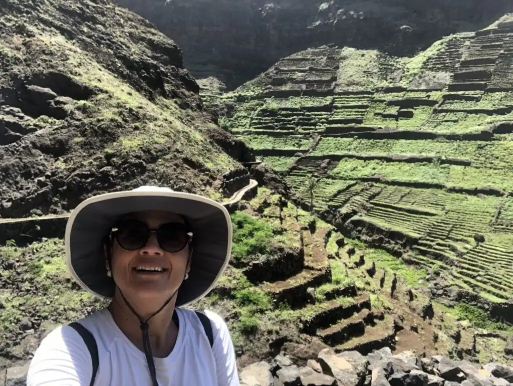 Uma grande atração da Ilha de Santo Antão em Cabo Verde são as trilhas nas montanha. E a trilha de Cruzinha da Garça a Fontainhas é imperdível