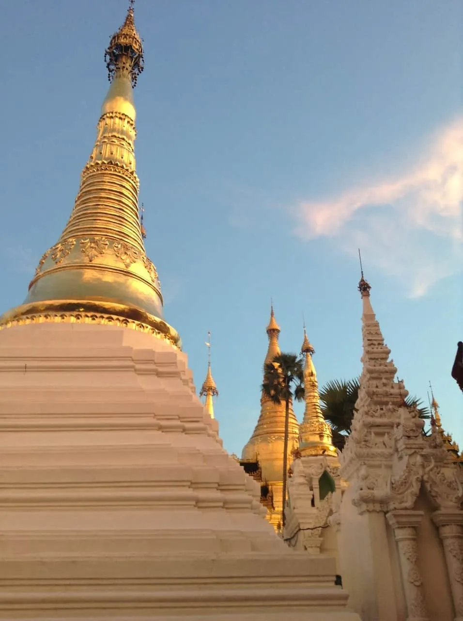 Myanmar é um destino exótico, ainda pouco conhecido pelos turistas do mundo todo. Por isso, revelo um pouco das belezas que vi por lá.